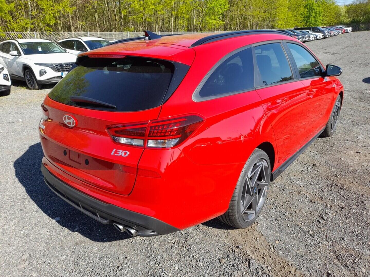 O919V05852_11.webp_i30 WG PD PE N Line 1,5 T-GDI MHEV 103 kW