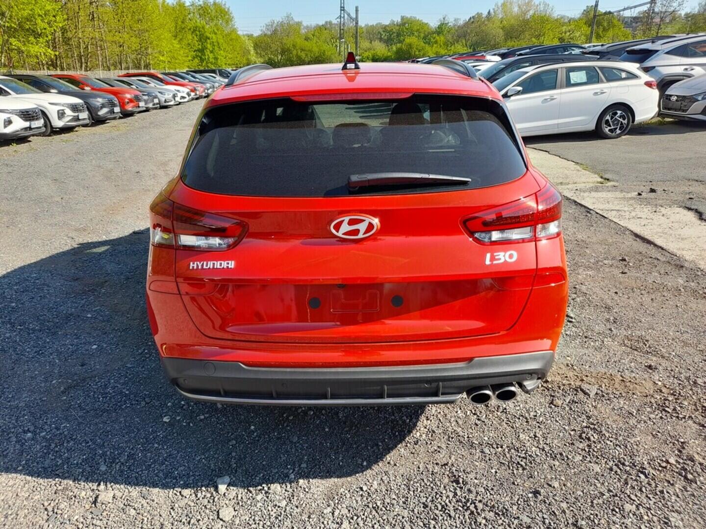 O919V05852_16.webp_i30 WG PD PE N Line 1,5 T-GDI MHEV 103 kW