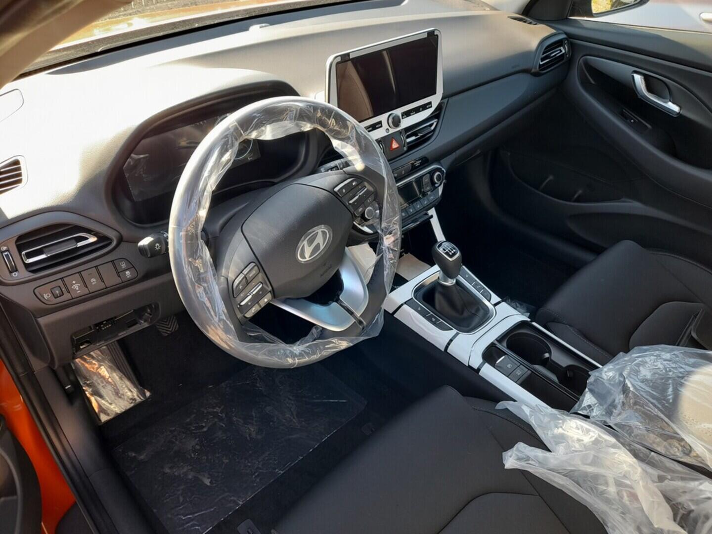 O919V05853_18.webp_i30 WG PD PE Style 1,0 T-GDI 74 kW