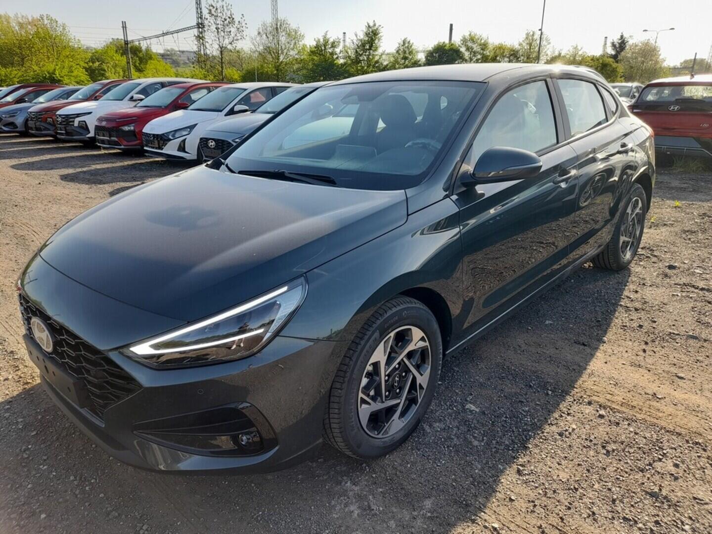 O919V05857_11.webp_i30 FB PD PE Smart 1,0 T-GDI 74 kW