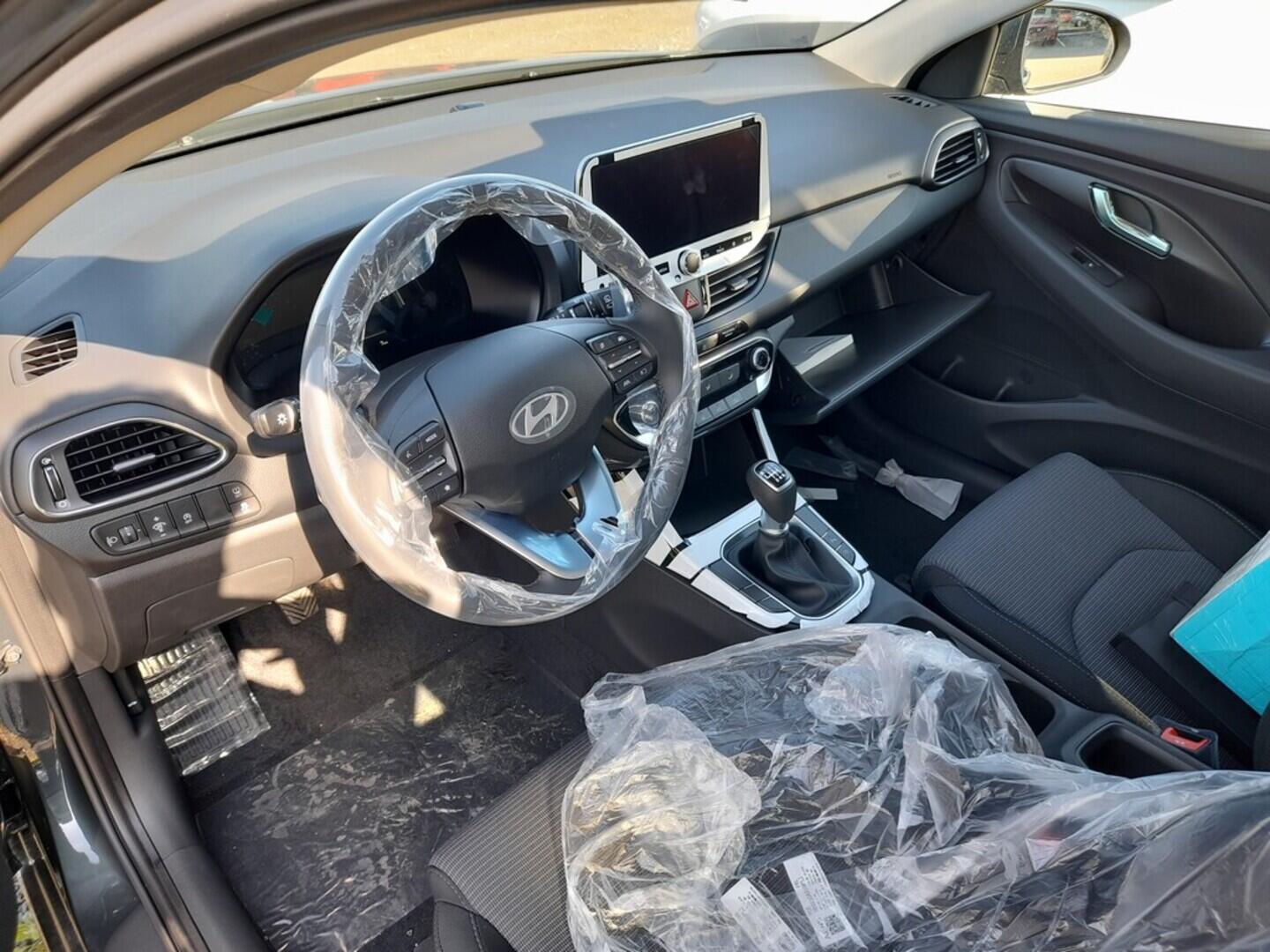 O919V05859_18.webp_i30 HB PD PE Comfort 1,5i 71 kW