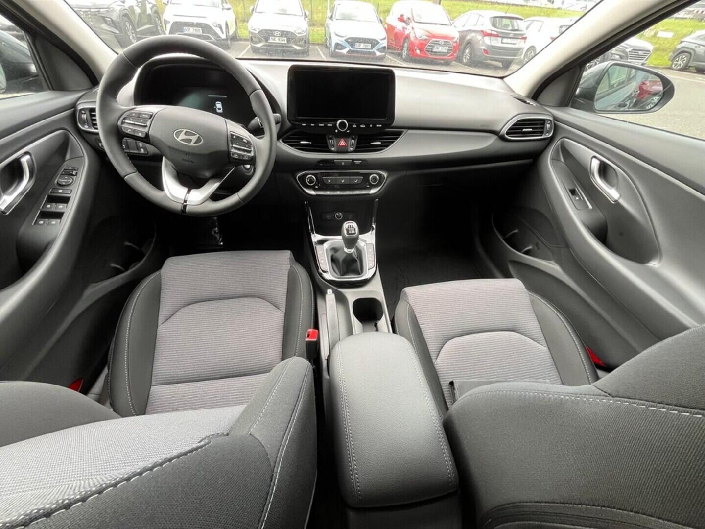 O919V05862_16.webp_i30 FB MY25 FAMILY 1,0 T-GDI Man