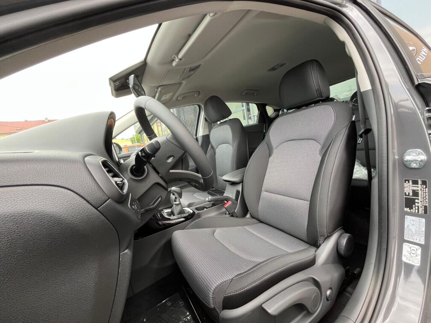 O919V05862_18.webp_i30 FB MY25 FAMILY 1,0 T-GDI Man