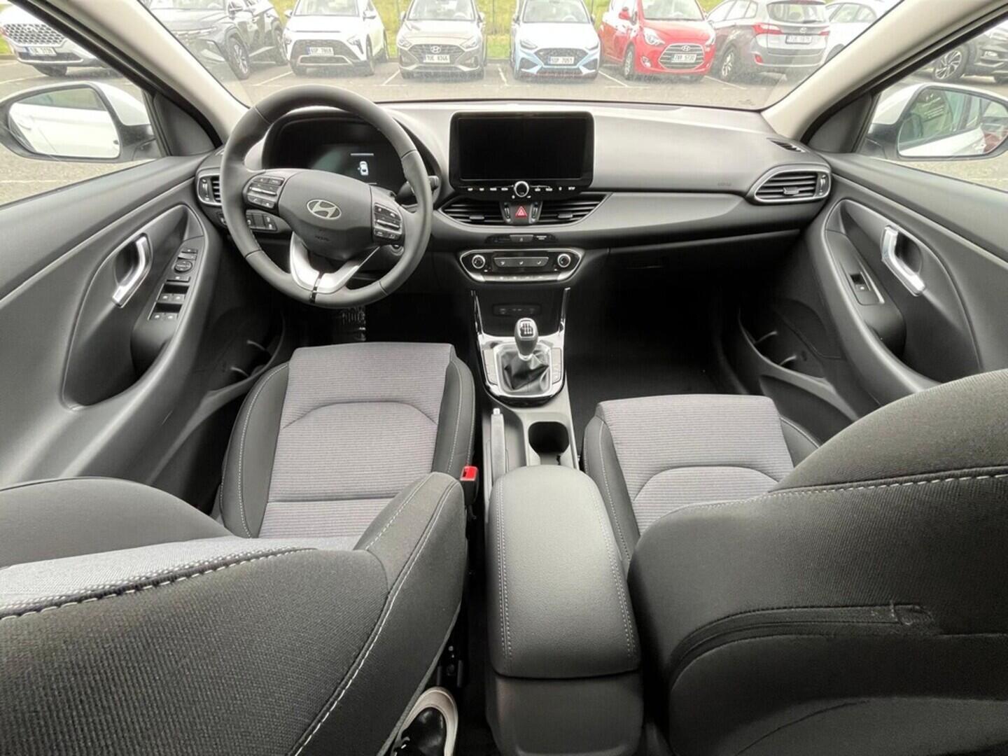 O919V05865_16.webp_i30 FB MY25 FAMILY 1,0 T-GDI Man