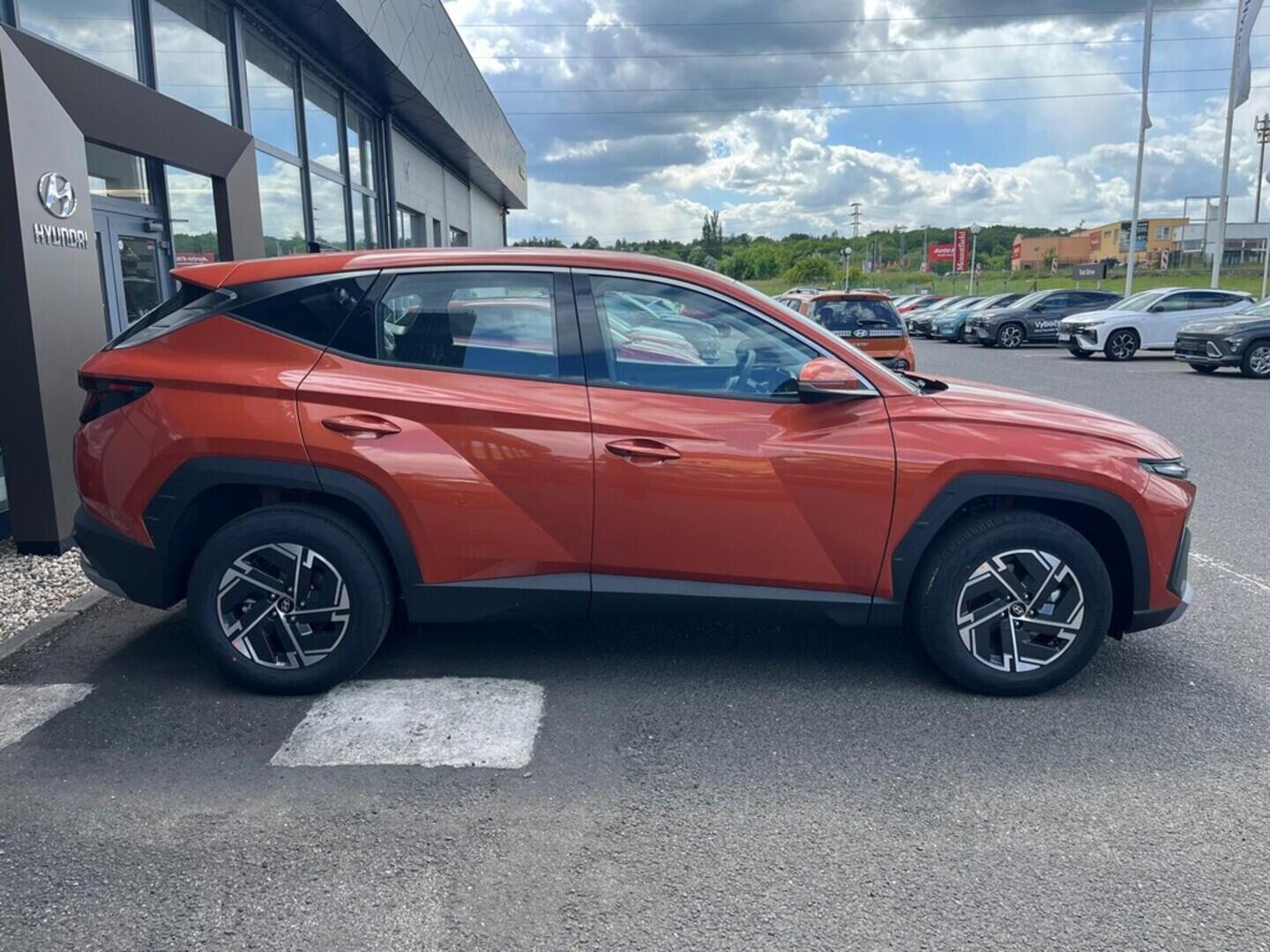 O919V05866_14.webp_TUCSON MY25 Comfort 1,6 T-GDI 118 kW 6 M