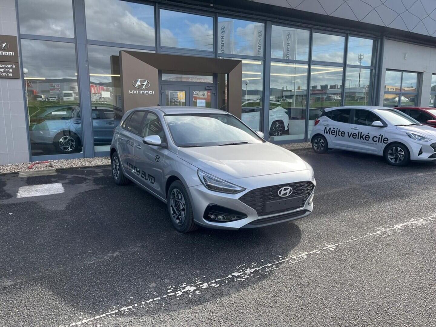 O919V05869_13.webp_i30 HB PD PE Comfort 1,5i 70 kW  6 Man