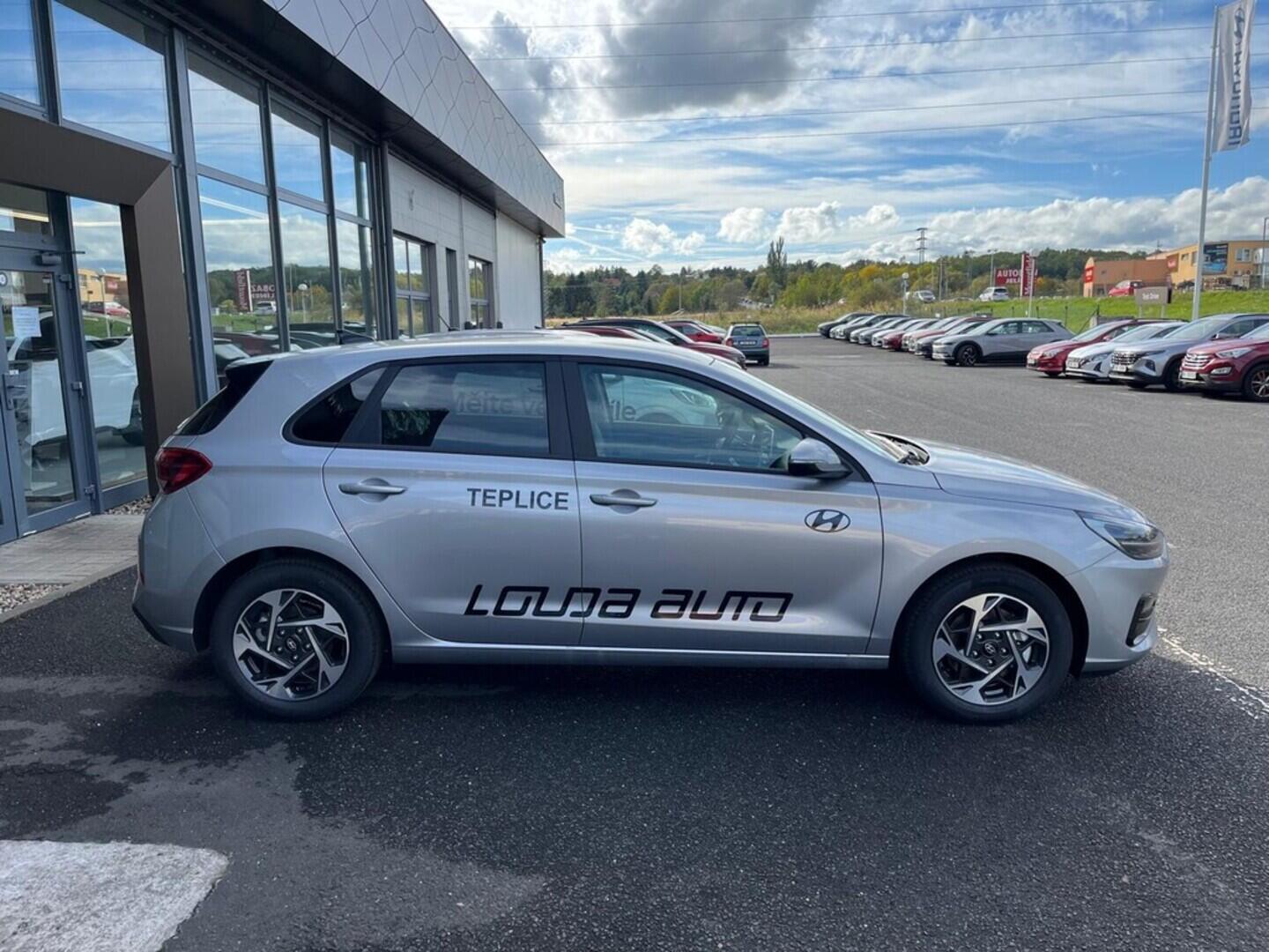 O919V05869_14.webp_i30 HB PD PE Comfort 1,5i 70 kW  6 Man