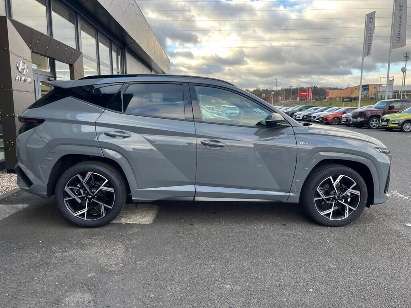 O919V05930_13.webp_TUCSON N Line 1,6 T-GDI 118 kW  6 Man