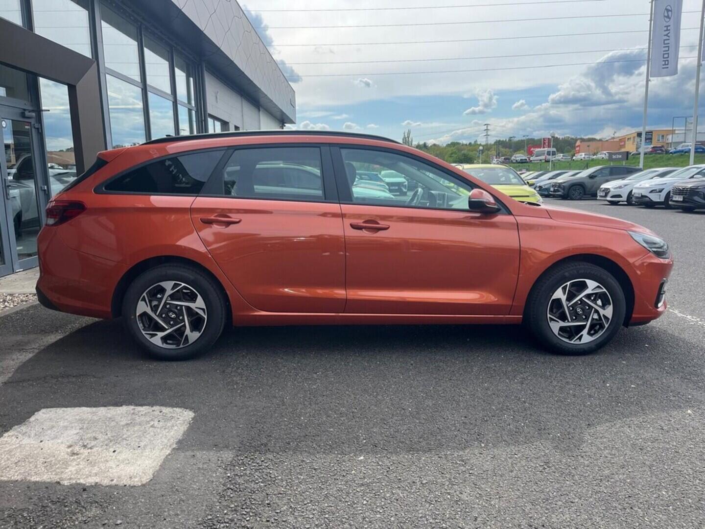 O919V05934_14.webp_I30 WG FL 1,5 T-GDI MH DCT FAMILY