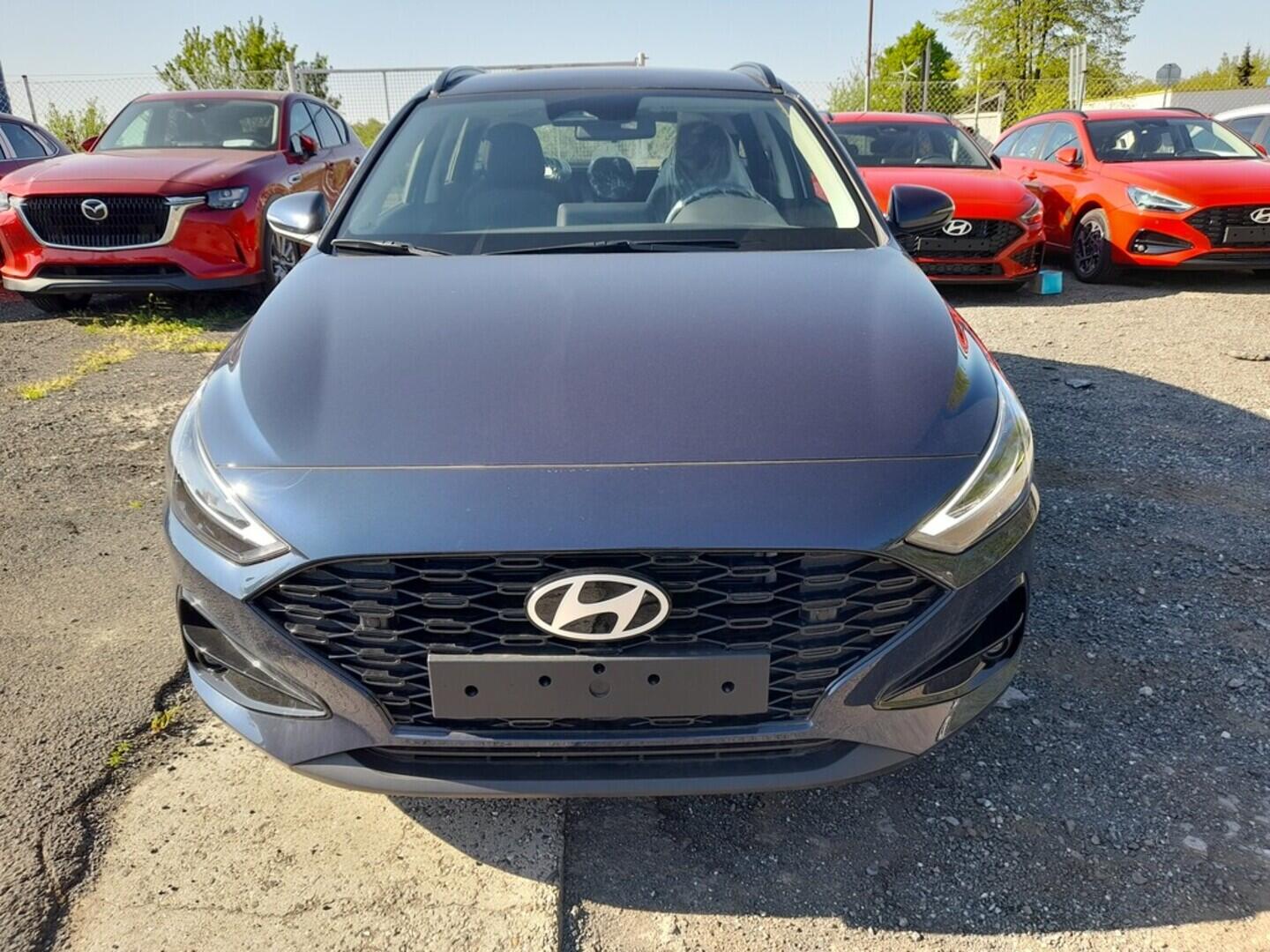 O919V05937_12.webp_i30 WG PD PE GO Czech! 1,0 T-GDI 74 kW