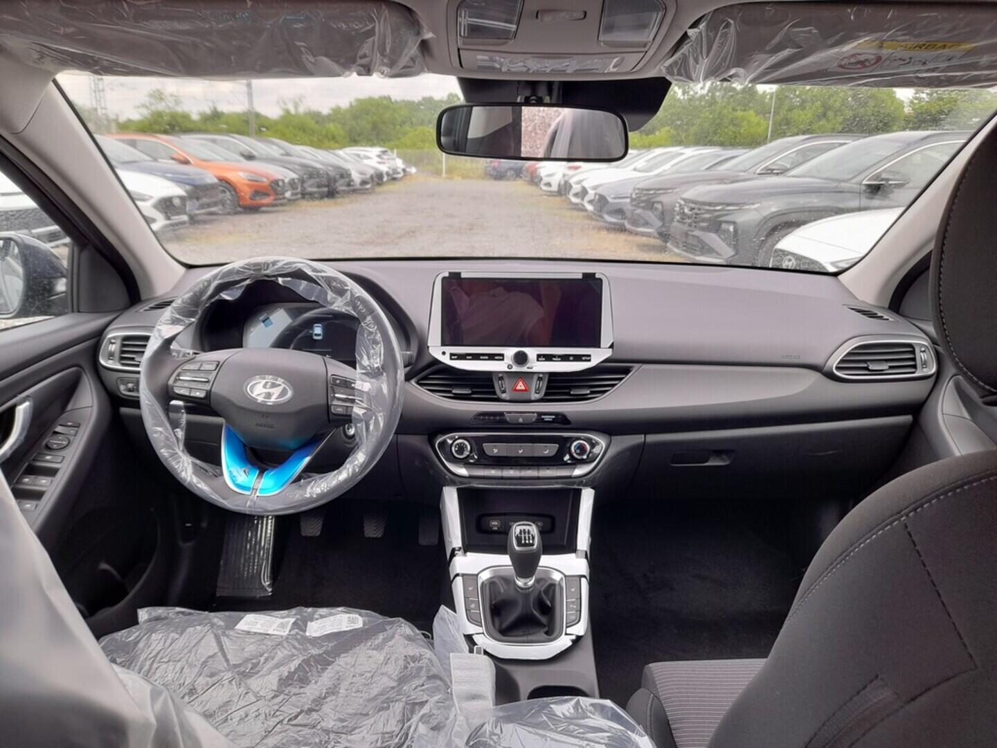 O919V05937_16.webp_i30 WG PD PE GO Czech! 1,0 T-GDI 74 kW