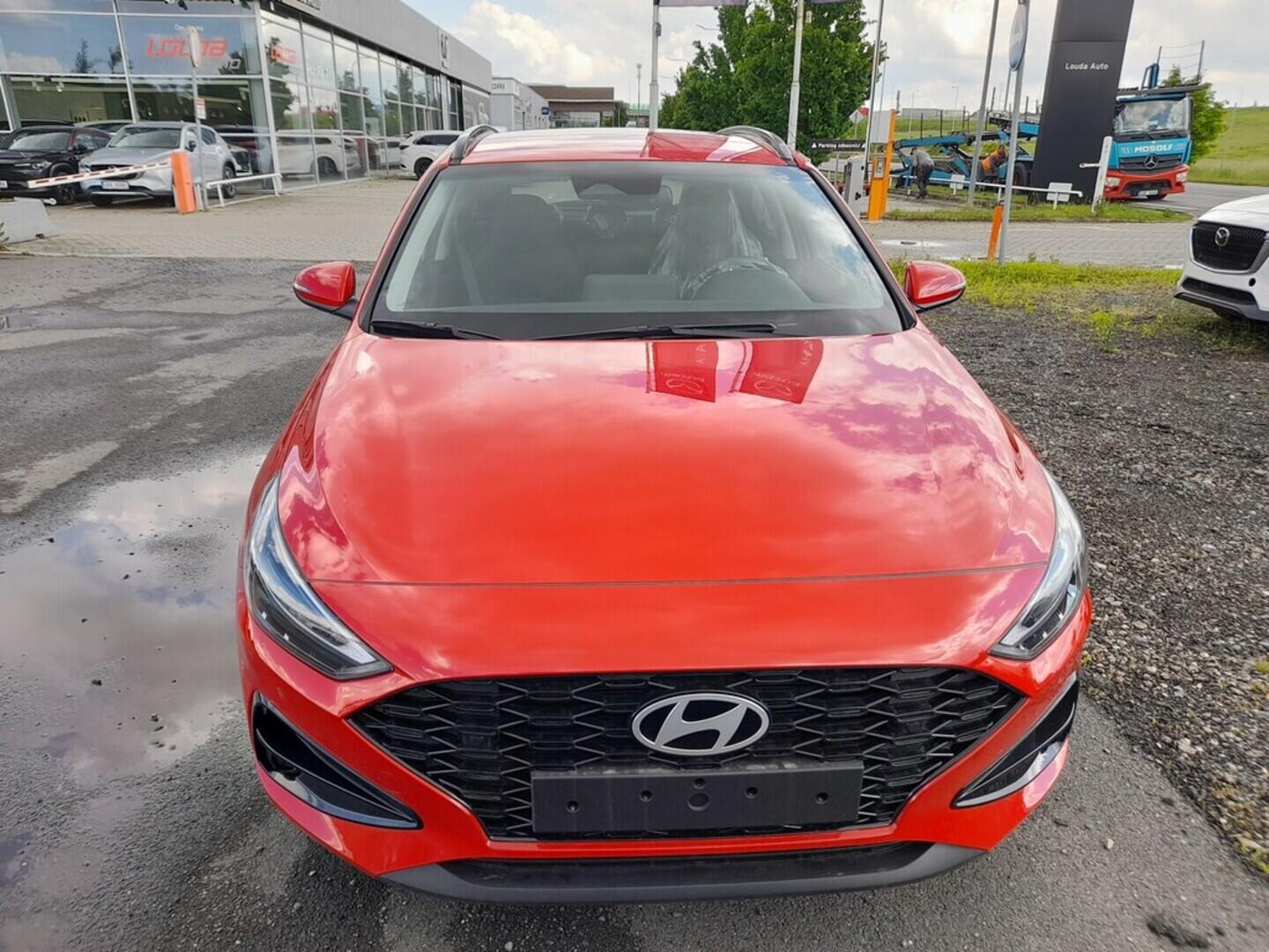 O919V05938_12.webp_i30 WG PD PE Style 1,0 T-GDI 74 kW