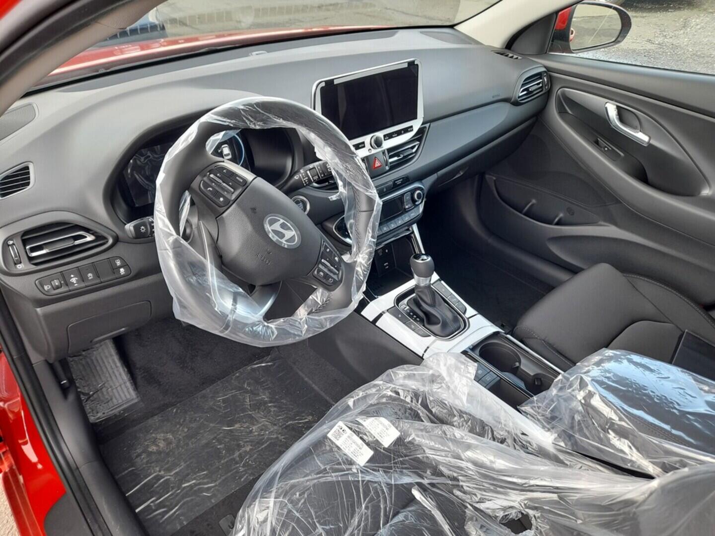 O919V05938_18.webp_i30 WG PD PE Style 1,0 T-GDI 74 kW