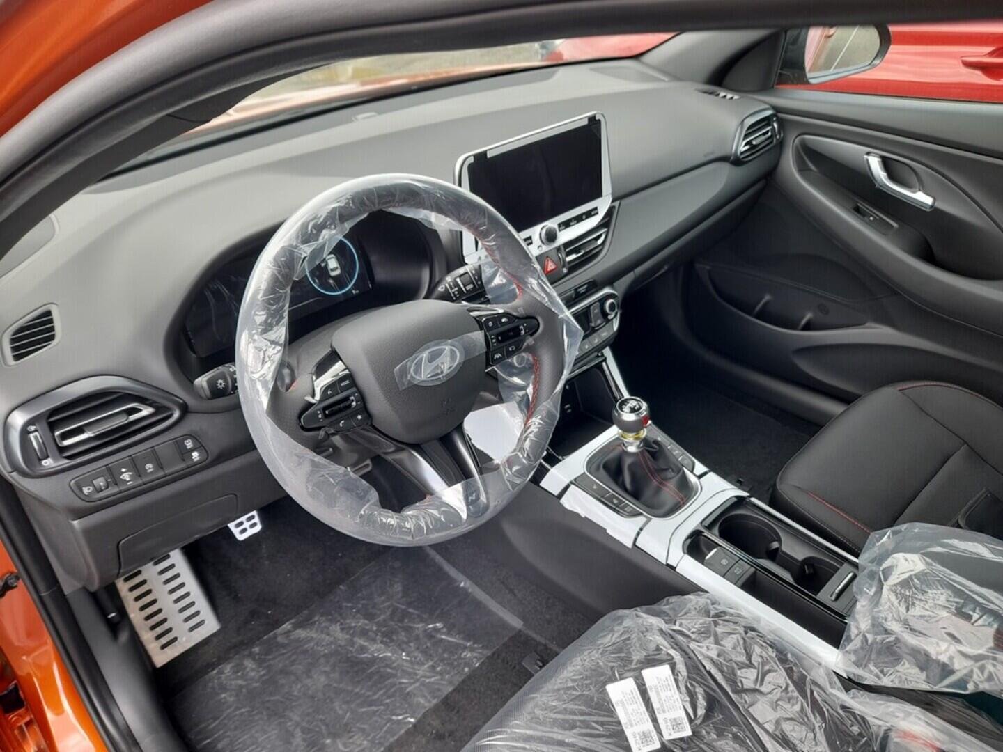 O919V05942_16.webp_i30 WG PD PE N Line 1,5 T-GDI MHEV 103 kW