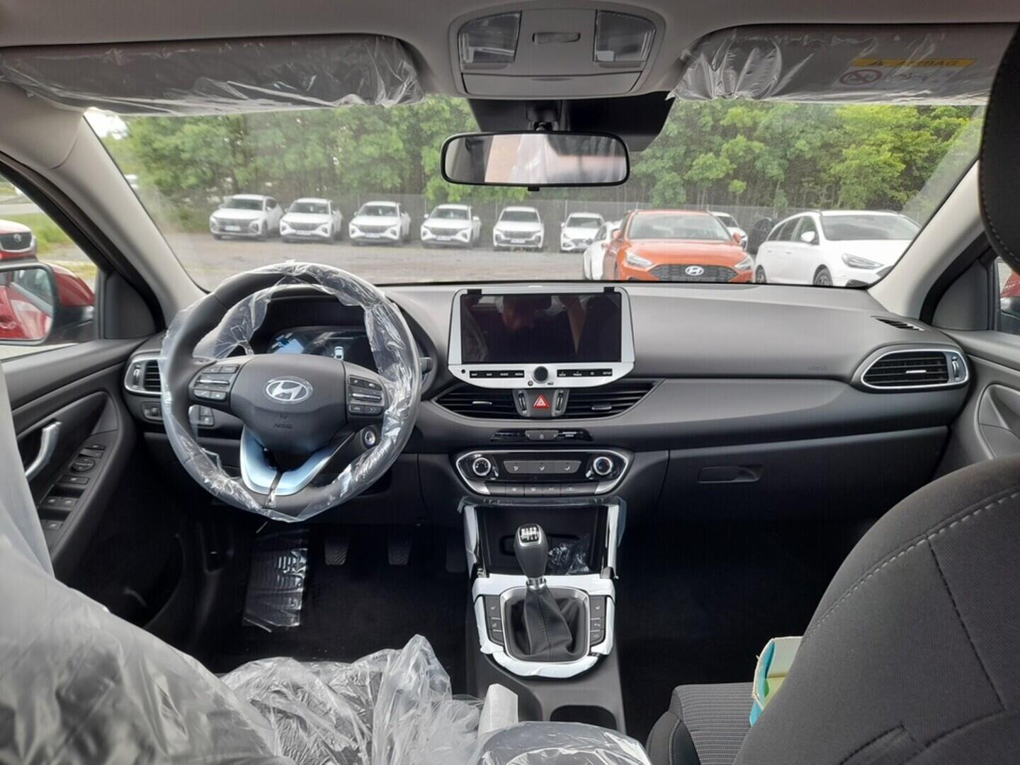 O919V05943_16.webp_i30 FB PD PE GO Czech! 1,0 T-GDI 74 kW