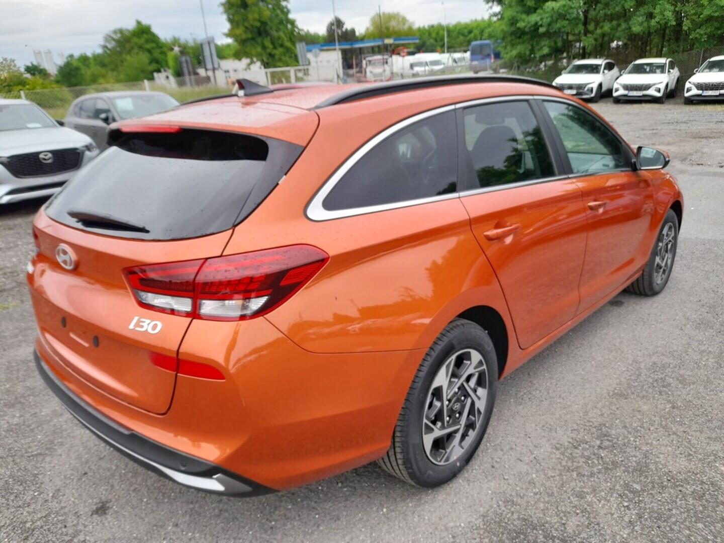 O919V05944_11.webp_i30 WG PD PE Style 1,0 T-GDI 74 kW