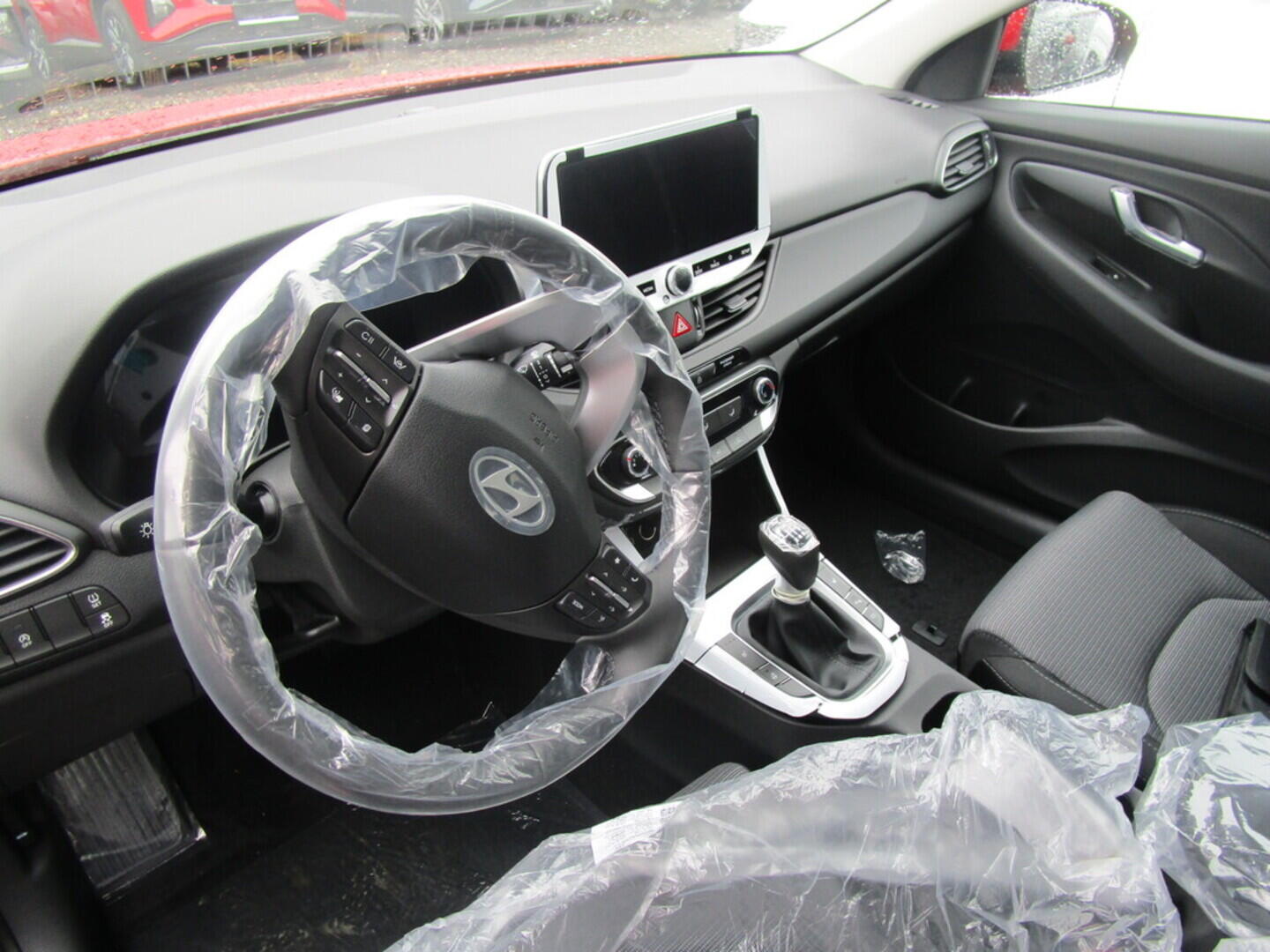 O919V06007_16.webp_i30 HB PD PE GO Czech! 1,0 T-GDI 74 kW