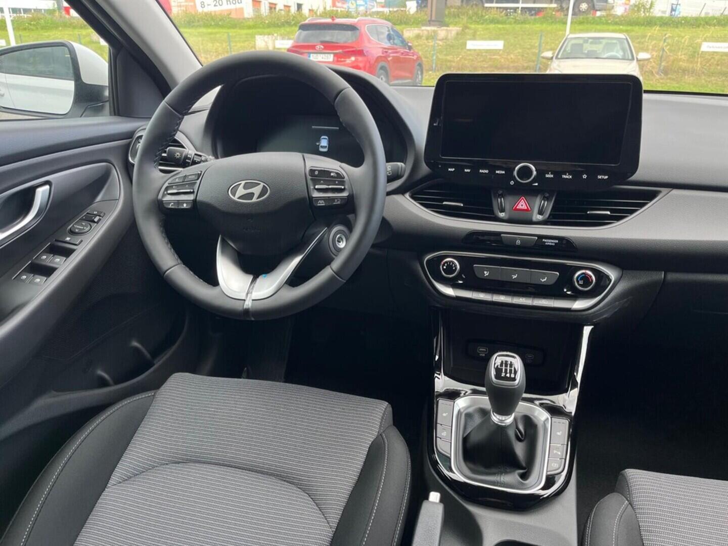 O919V06020_16.webp_I30 HB FL 1,0 T-GDI GO Czech!