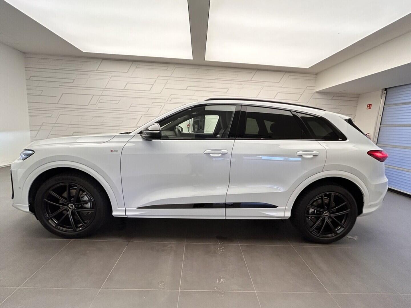 O919V06127_12.webp_Q5 TFSI quattro 150 kW