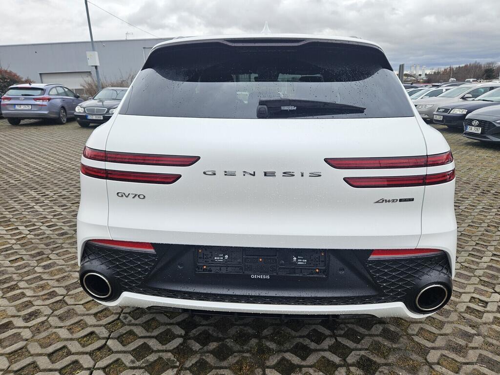 O919V06340_15.webp_Hyundai Genesis  0 kW