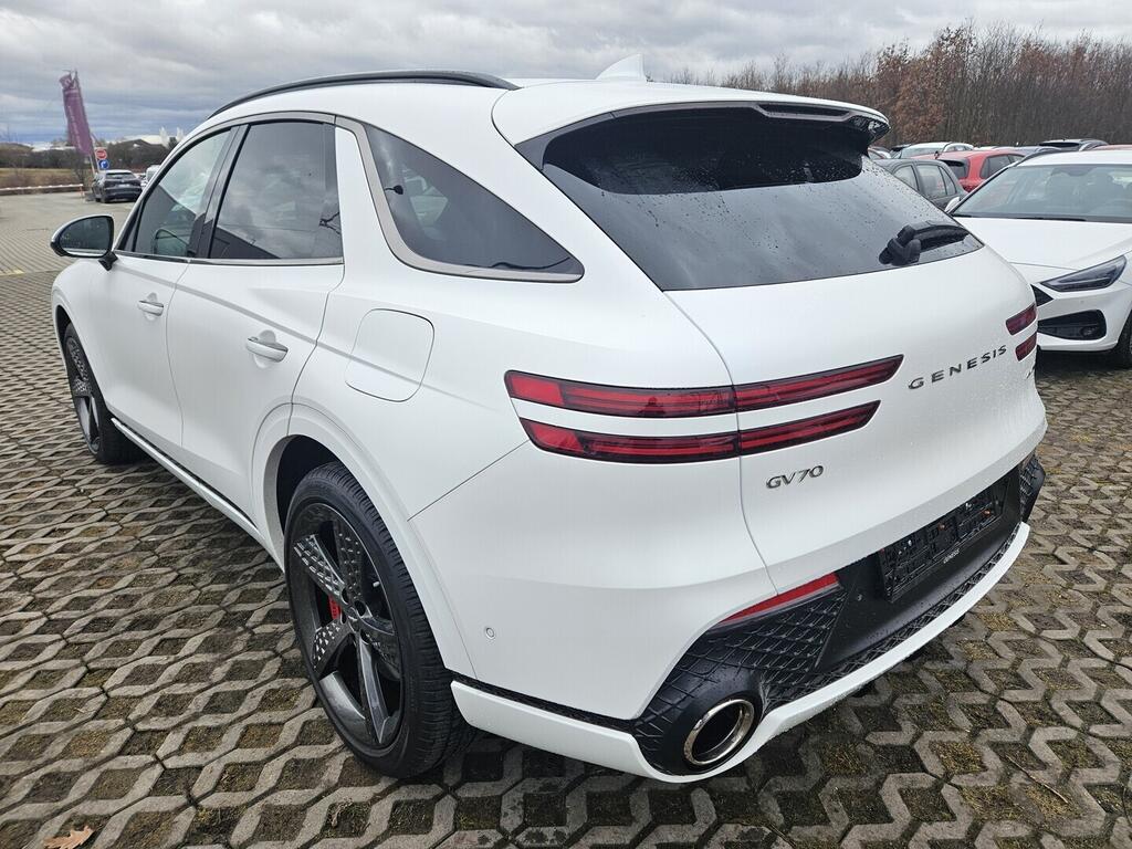 O919V06340_16.webp_Hyundai Genesis  0 kW