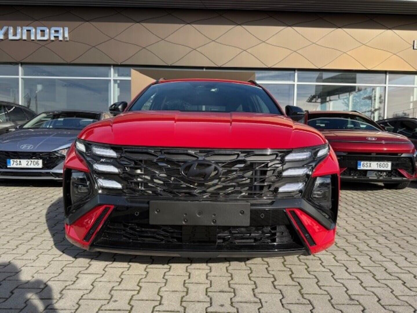 O919V06438_12.webp_TUCSON NX4 GO Czech N Line! 1,6 T-GDI  110 kW automat, DPH