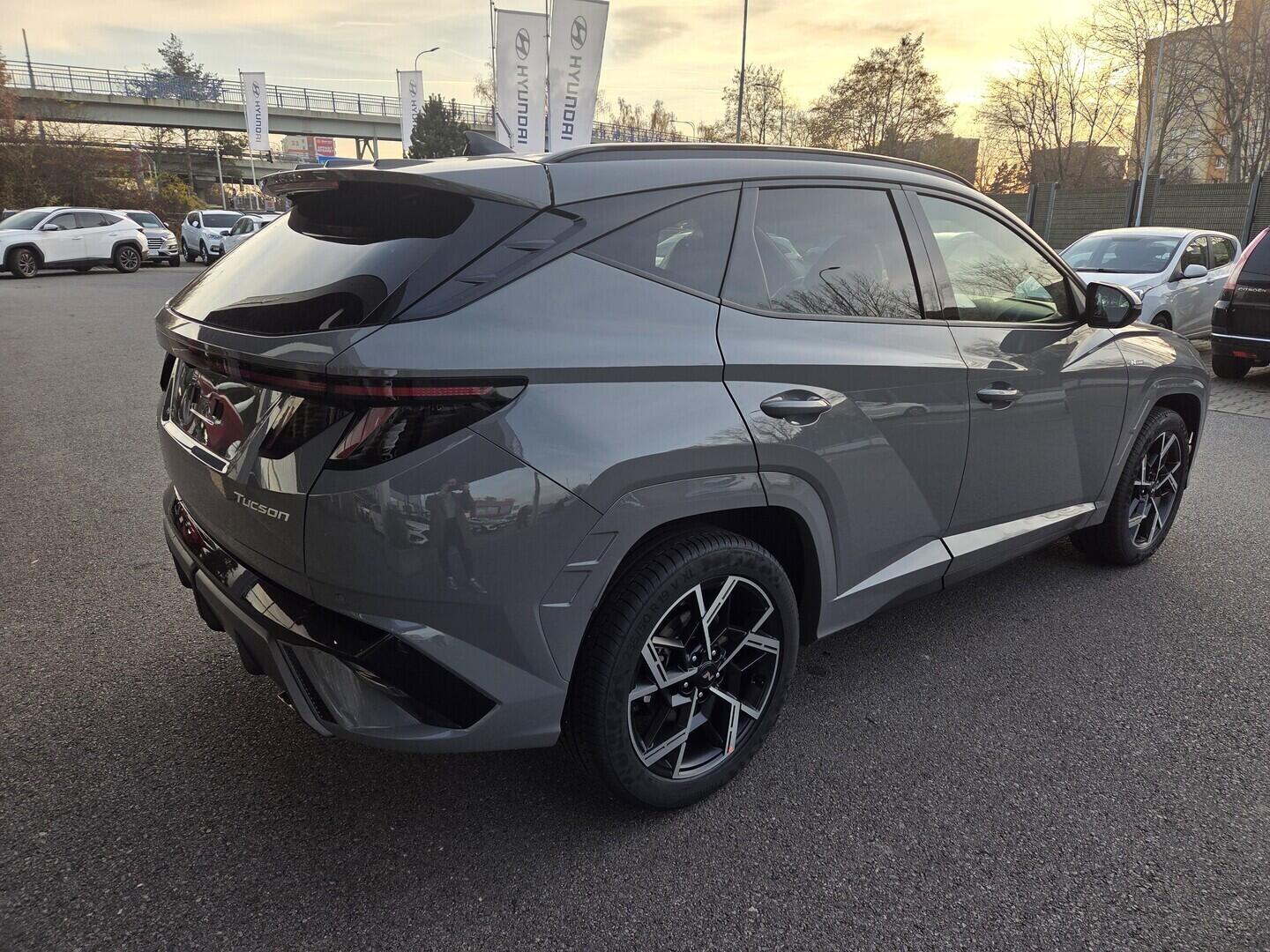 O919V06486_14.webp_TUCSON NX4 GO Czech N Line! 1,6 T-GDI 110 kW