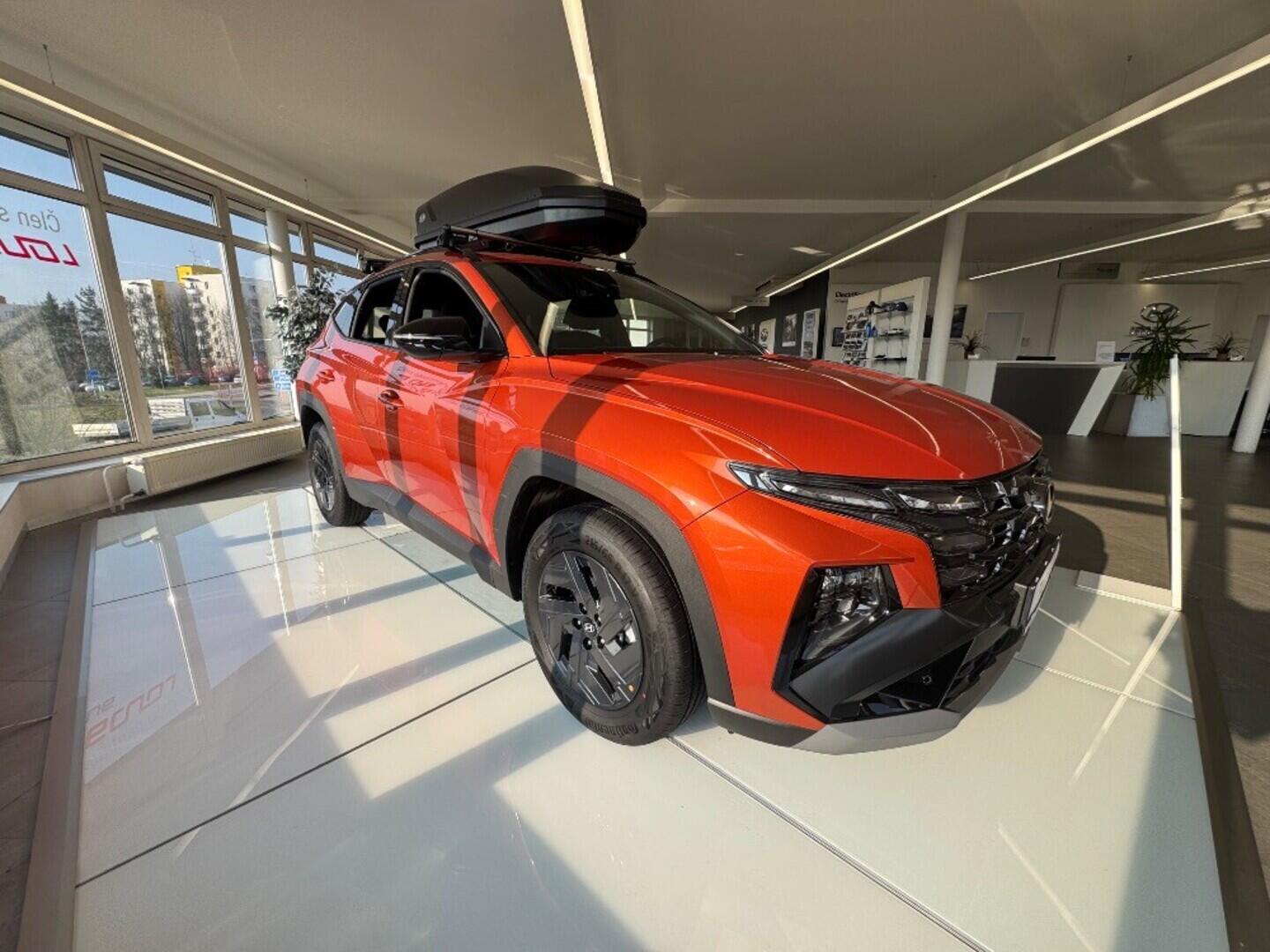 O919V06488_16.webp_TUCSON NX4 GO Czech! 1,6 T-GDI 110 kW