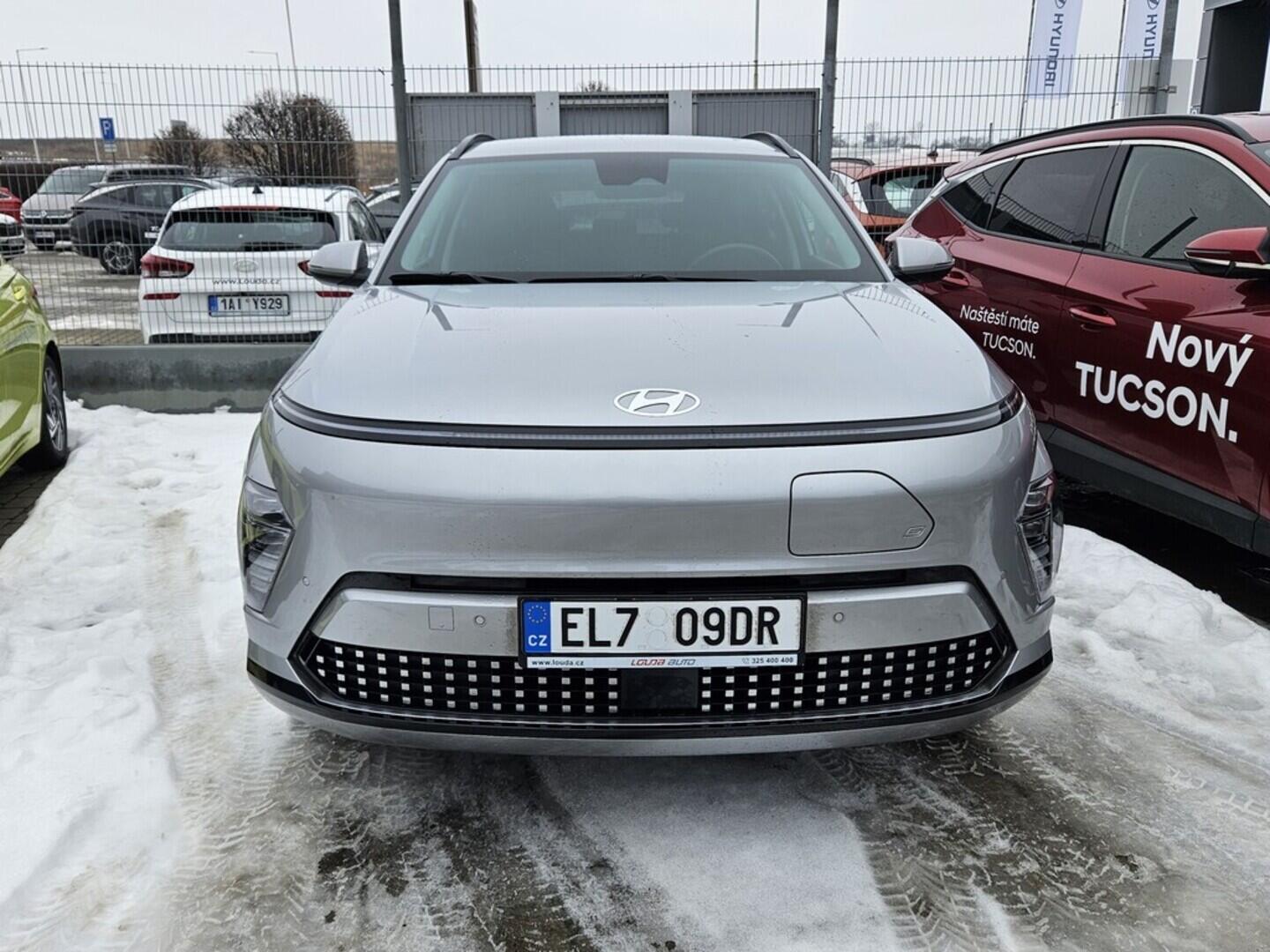 OA41005412_13.webp_KONA EV SX2 Czech Edition POWER 64,8 kWh 150 kW