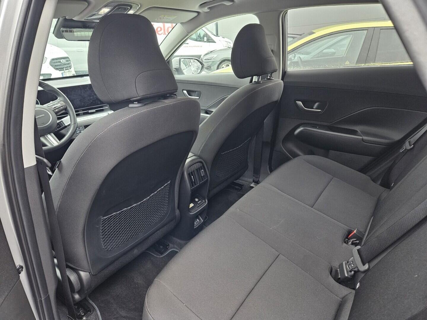 OA41005412_16.webp_KONA EV SX2 Czech Edition POWER 64,8 kWh 150 kW