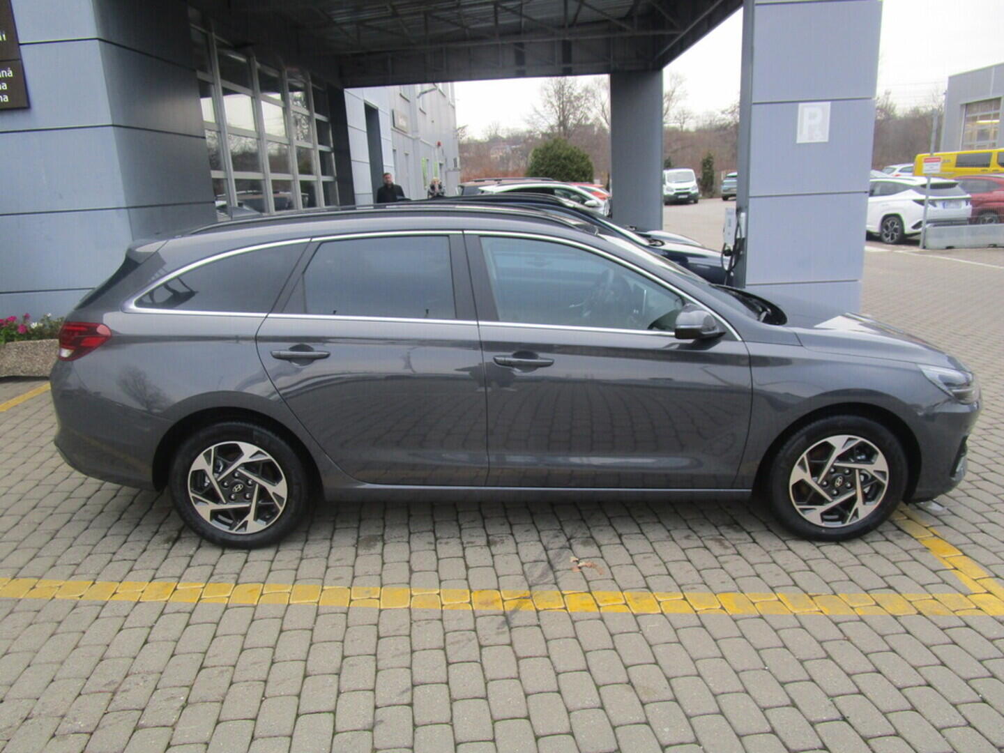 OA41005421_13.webp_i30 WG PD PE Style  1,5 T-GDI MHEV 103 kW
