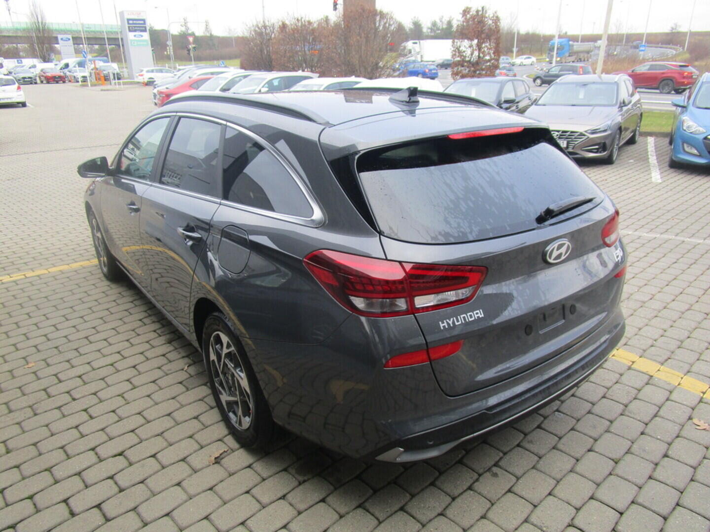 OA41005421_14.webp_i30 WG PD PE Style  1,5 T-GDI MHEV 103 kW
