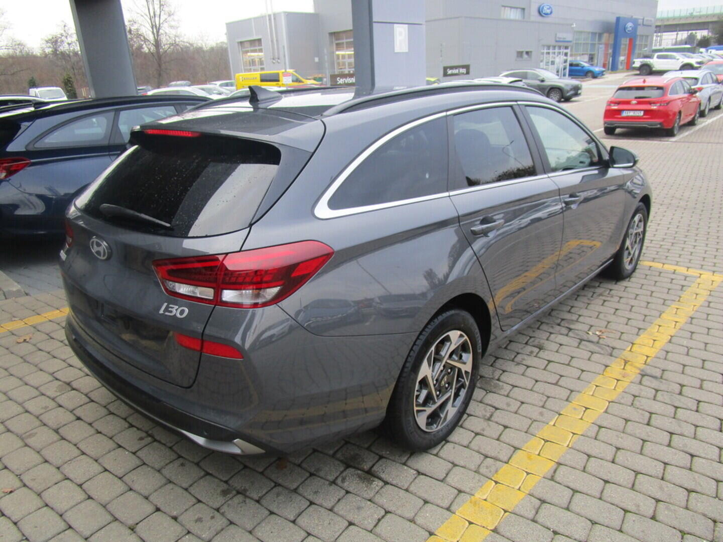 OA41005421_15.webp_i30 WG PD PE Style  1,5 T-GDI MHEV 103 kW