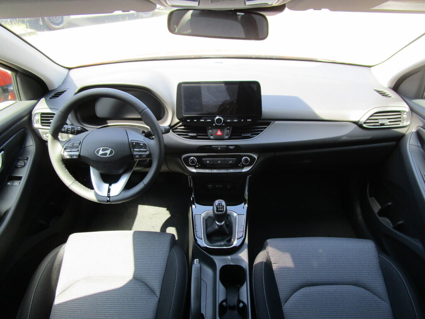 OA41005503_17.webp_I30 WG FL 1,5I COMFORT 16" ALU 1,5i  kW