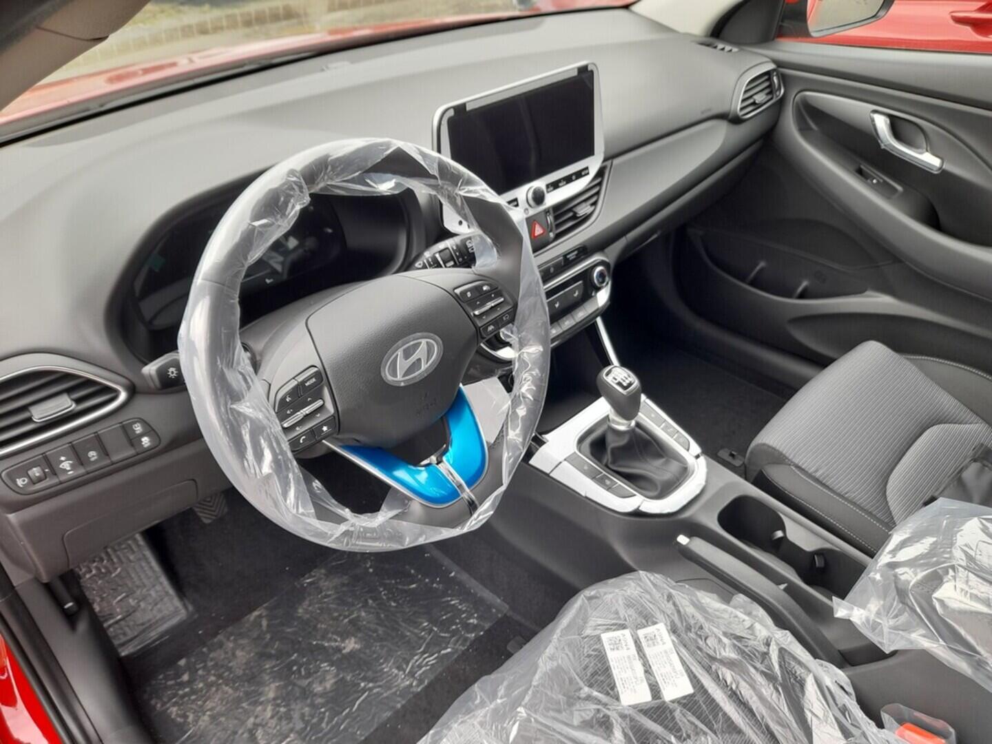 OA41005506_18.webp_i30 WG PD PE Family 1,5 T-GDI MHEV 103 kW