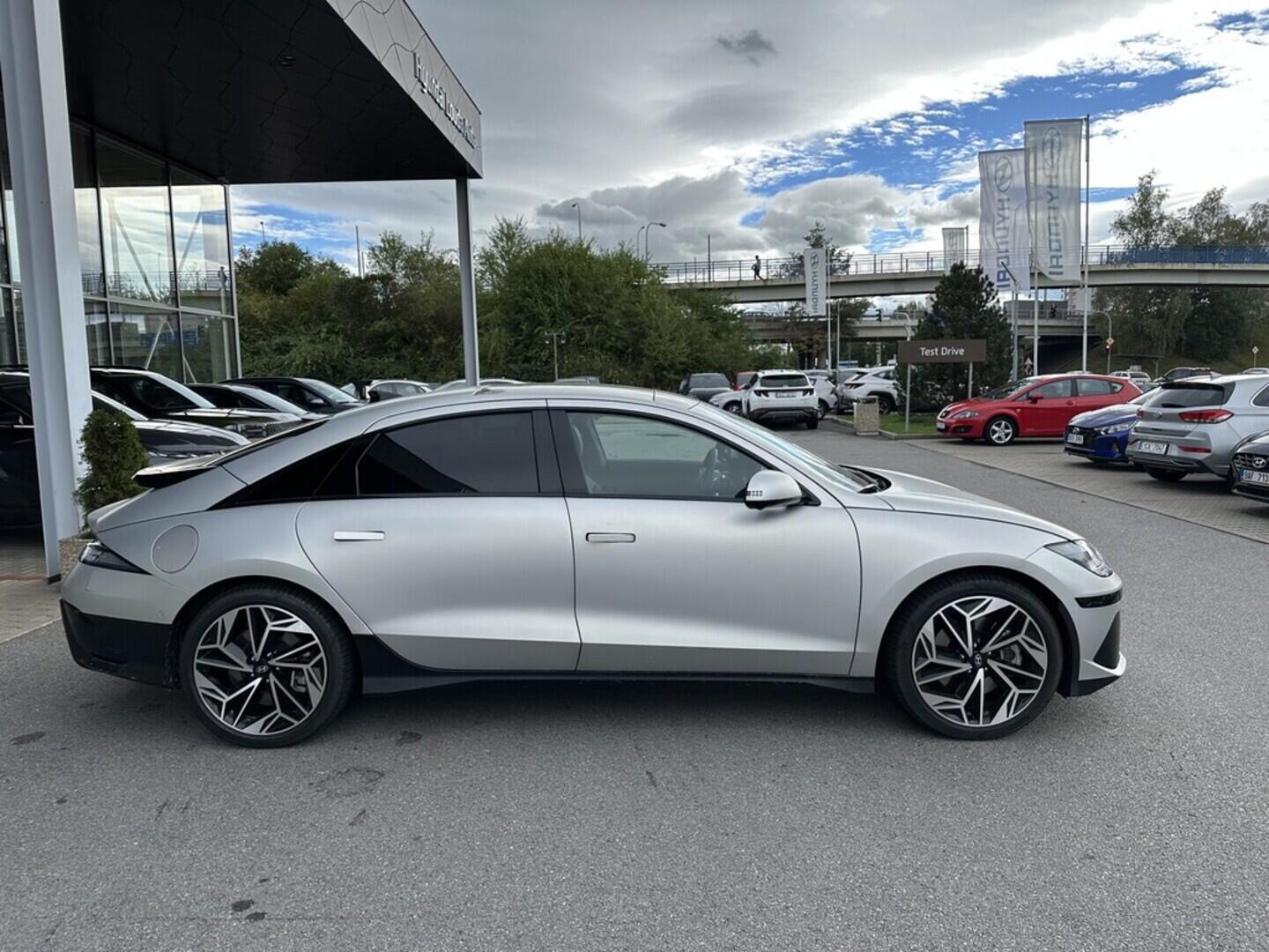 OA41005800_13.webp_IONIQ 6 STYLE Power (77 kW  kW