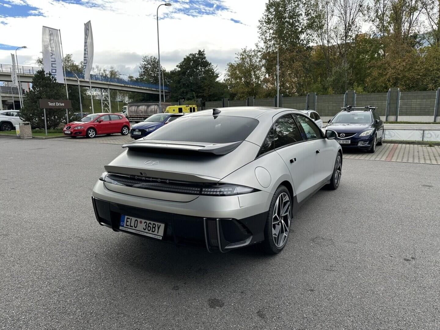 OA41005800_14.webp_IONIQ 6 STYLE Power (77 kW  kW