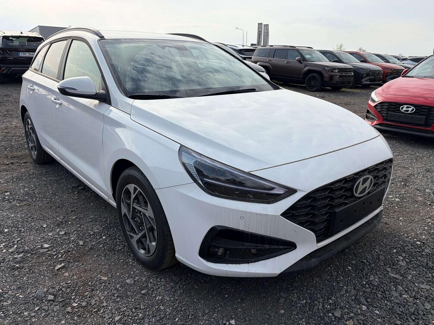 OA41005953_12.webp_i30 WG PD PE GO Czech! 1,6 T-GDI 110 kW