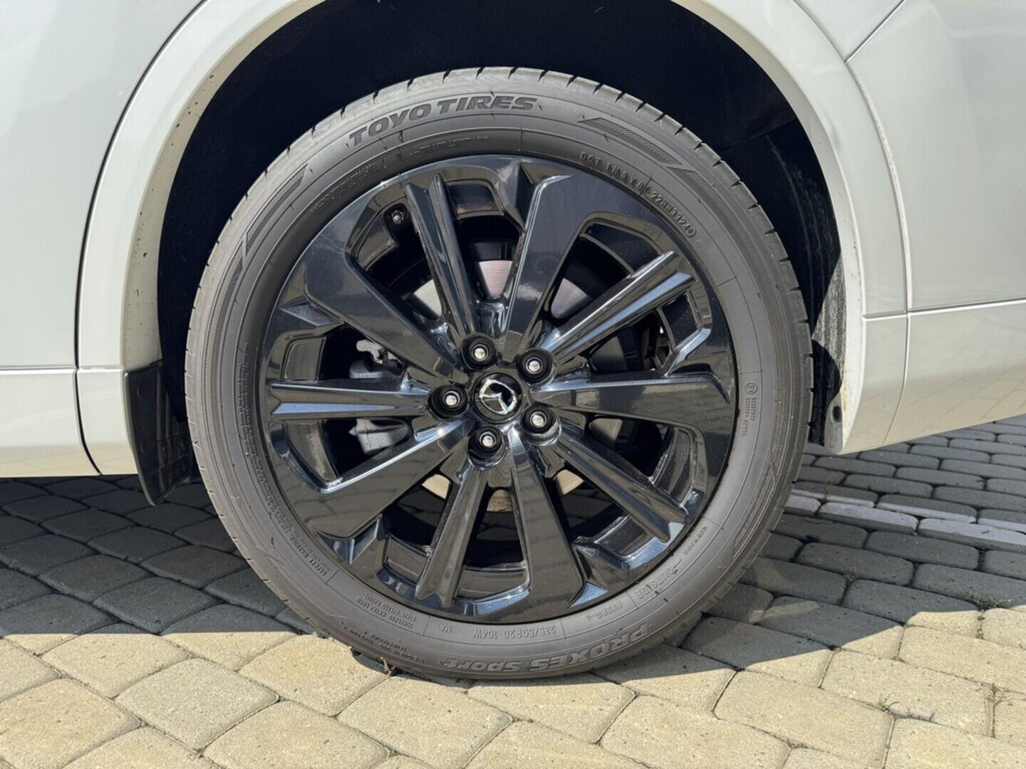 OB71000588_20.webp_CX-80 Homura Plus  3,3l e-Skyactiv D254 187 kW Šesti-místná verze
