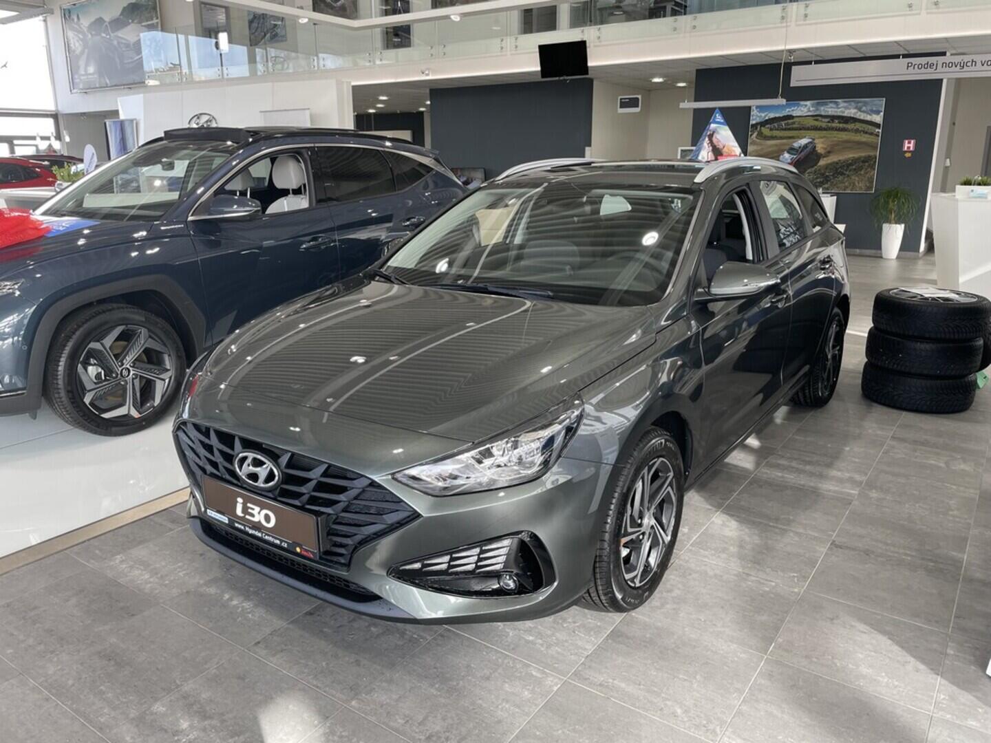 OC41001856_10.webp_i30 WG Family Comfort 1,0 T-GDI 88 kW