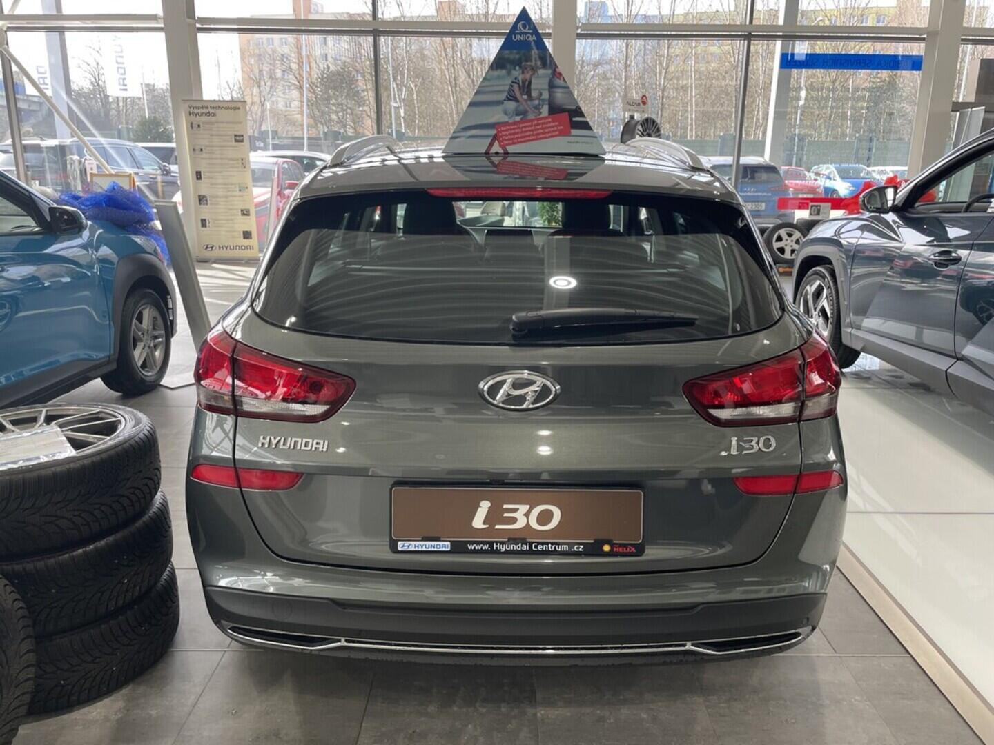 OC41001856_13.webp_i30 WG Family Comfort 1,0 T-GDI 88 kW