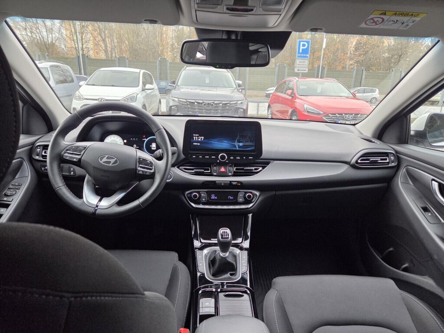 OC41001960_18.webp_i30 WG Style Safety 1,5i MT 1,5i 70 kW