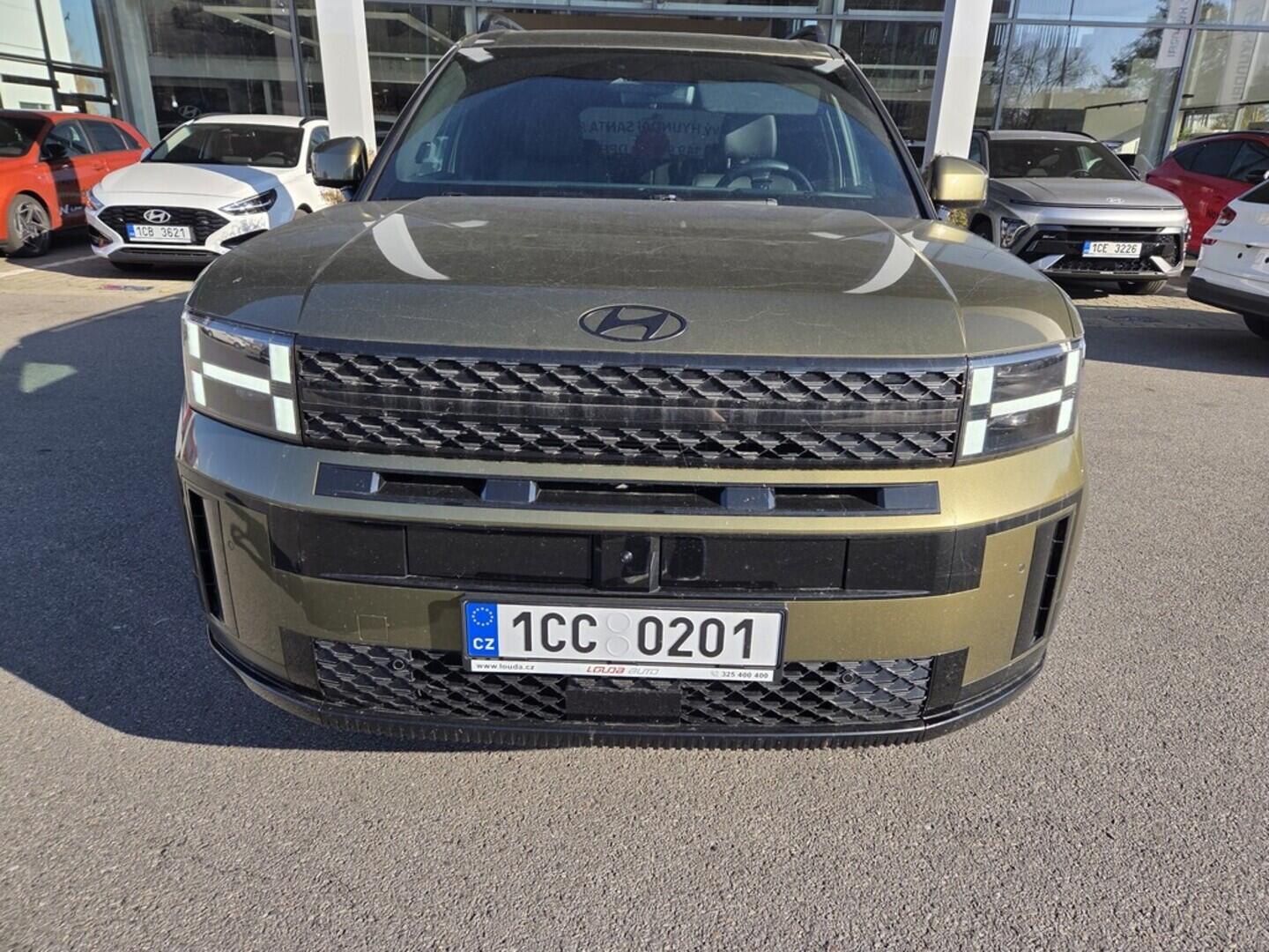 OC41002159_11.webp_SANTA FE HEV MX5 Calligraphy 1,6 T-GDI HEV 6míst  kW