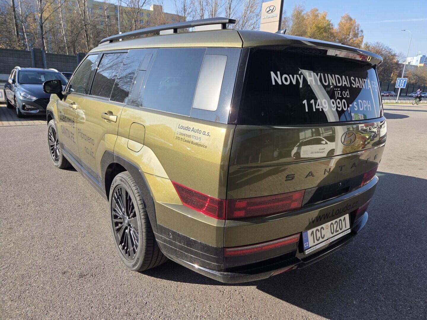 OC41002159_16.webp_SANTA FE HEV MX5 Calligraphy 1,6 T-GDI HEV 6míst  kW