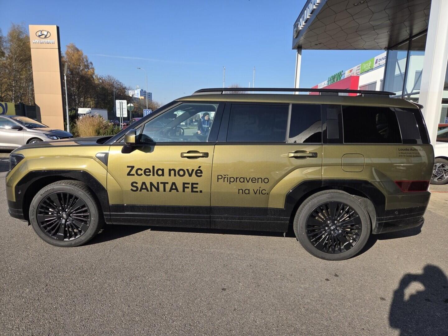 OC41002159_17.webp_SANTA FE HEV MX5 Calligraphy 1,6 T-GDI HEV 6míst  kW