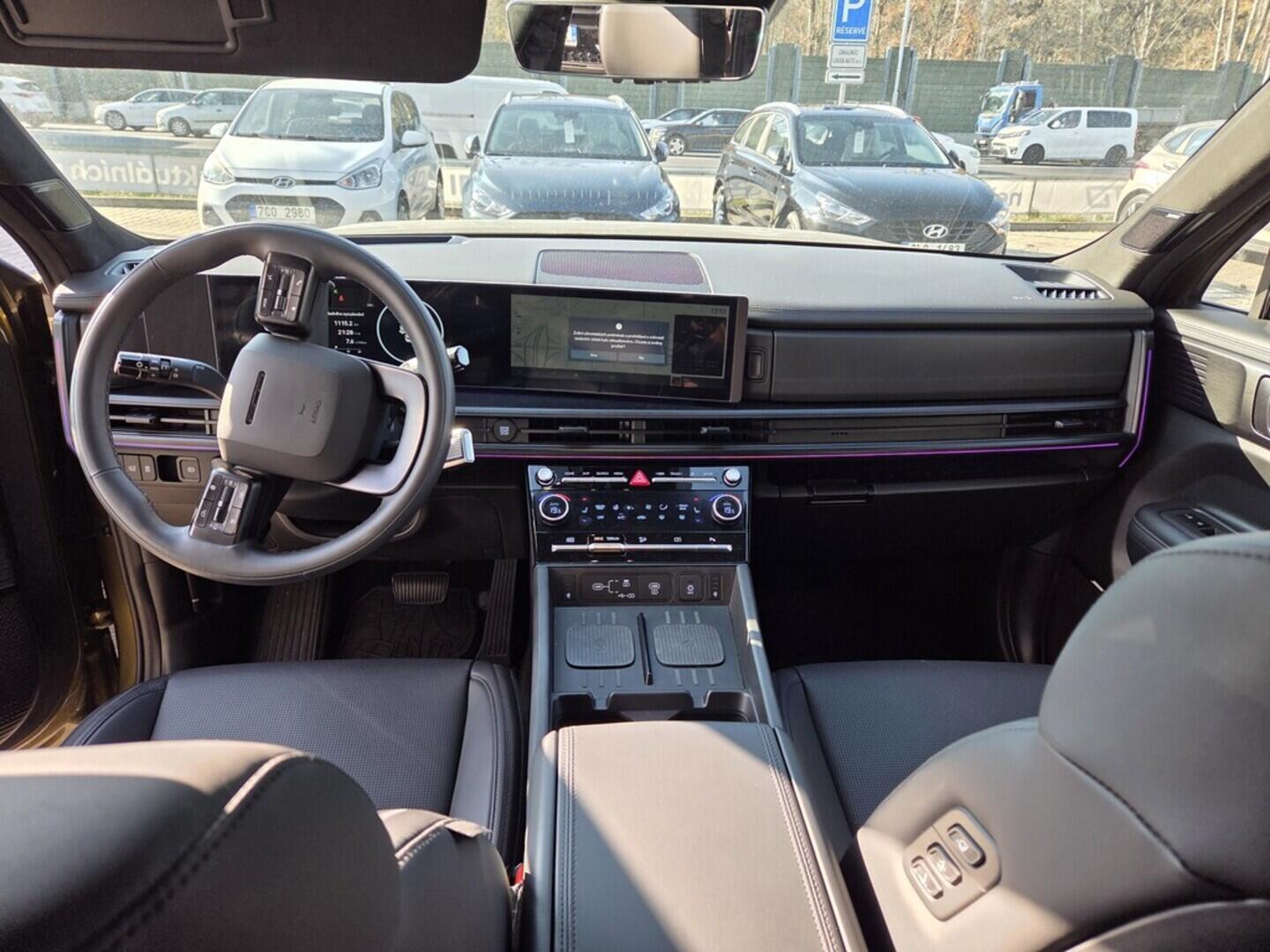 OC41002159_18.webp_SANTA FE HEV MX5 Calligraphy 1,6 T-GDI HEV 6míst  kW