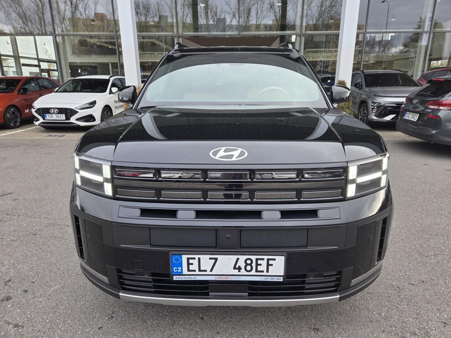 OC41002958_11.webp_SANTA FE PHEV MX5 STYLE 1,6 T-GDI PHEV 7míst  kW