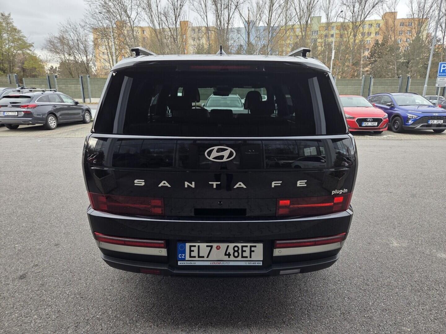 OC41002958_15.webp_SANTA FE PHEV MX5 STYLE 1,6 T-GDI PHEV 7míst  kW