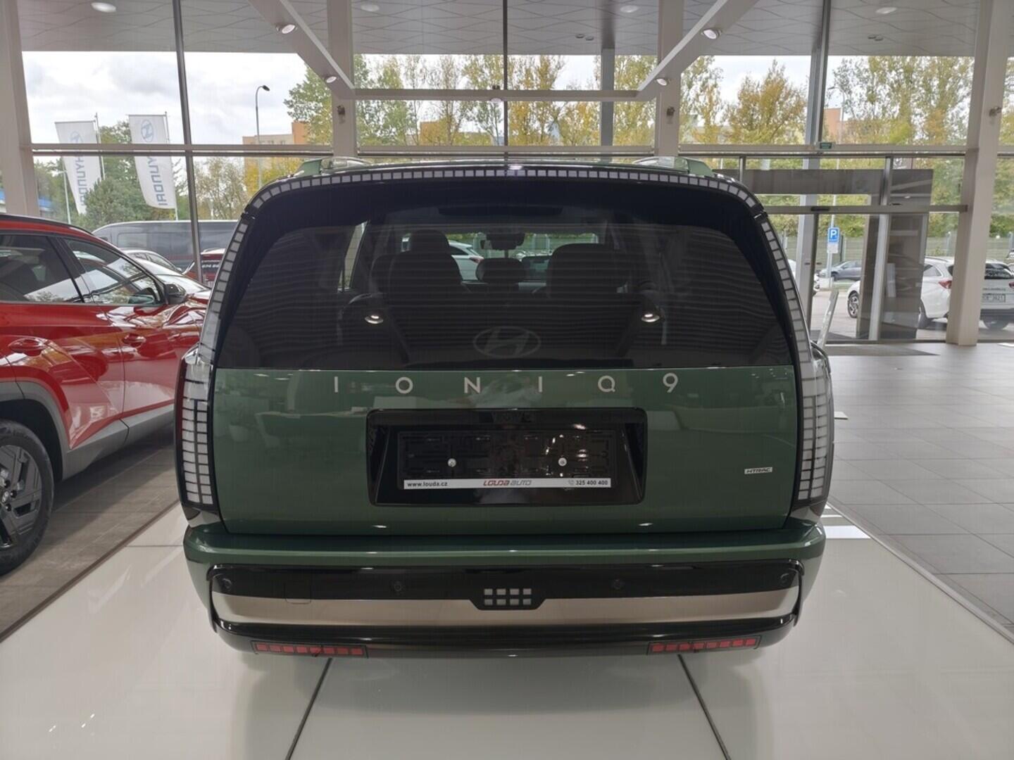 OC41003012_16.webp_IONIQ 9 7S ME -2146826259 POWER 1 10 kW