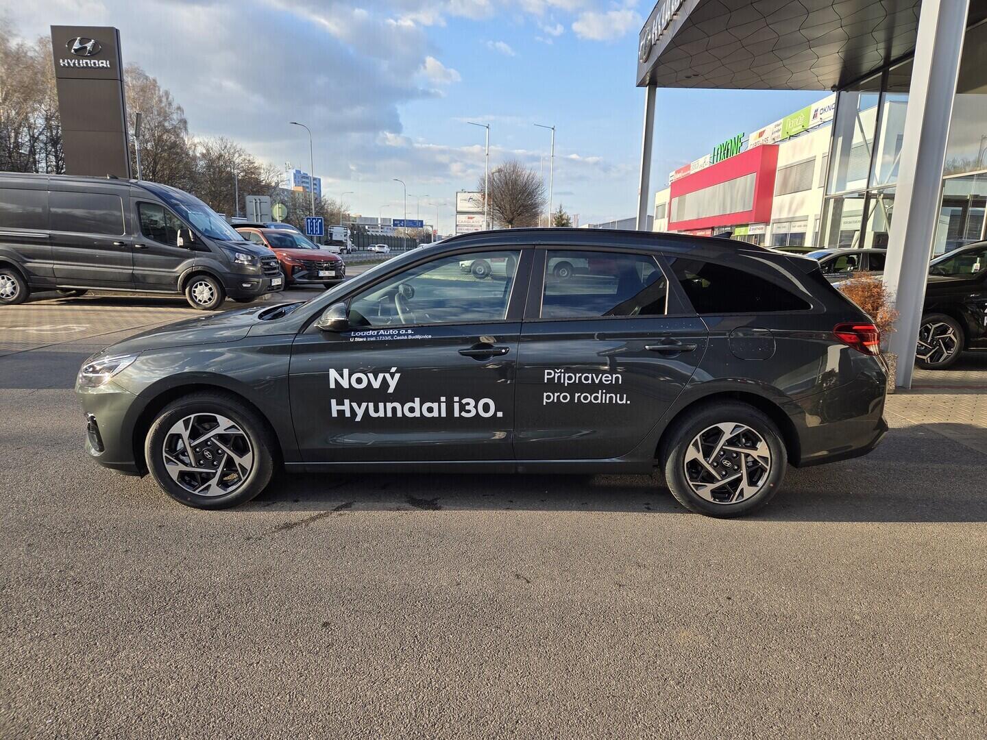 OC41003257_17.webp_i30 WG PD PE GO Czech! 1,0 T-GDI 85 kW